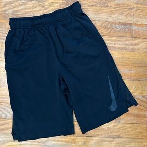 Nike Boy’s Black Basketball Shorts Medium Dri-Fit with Pockets